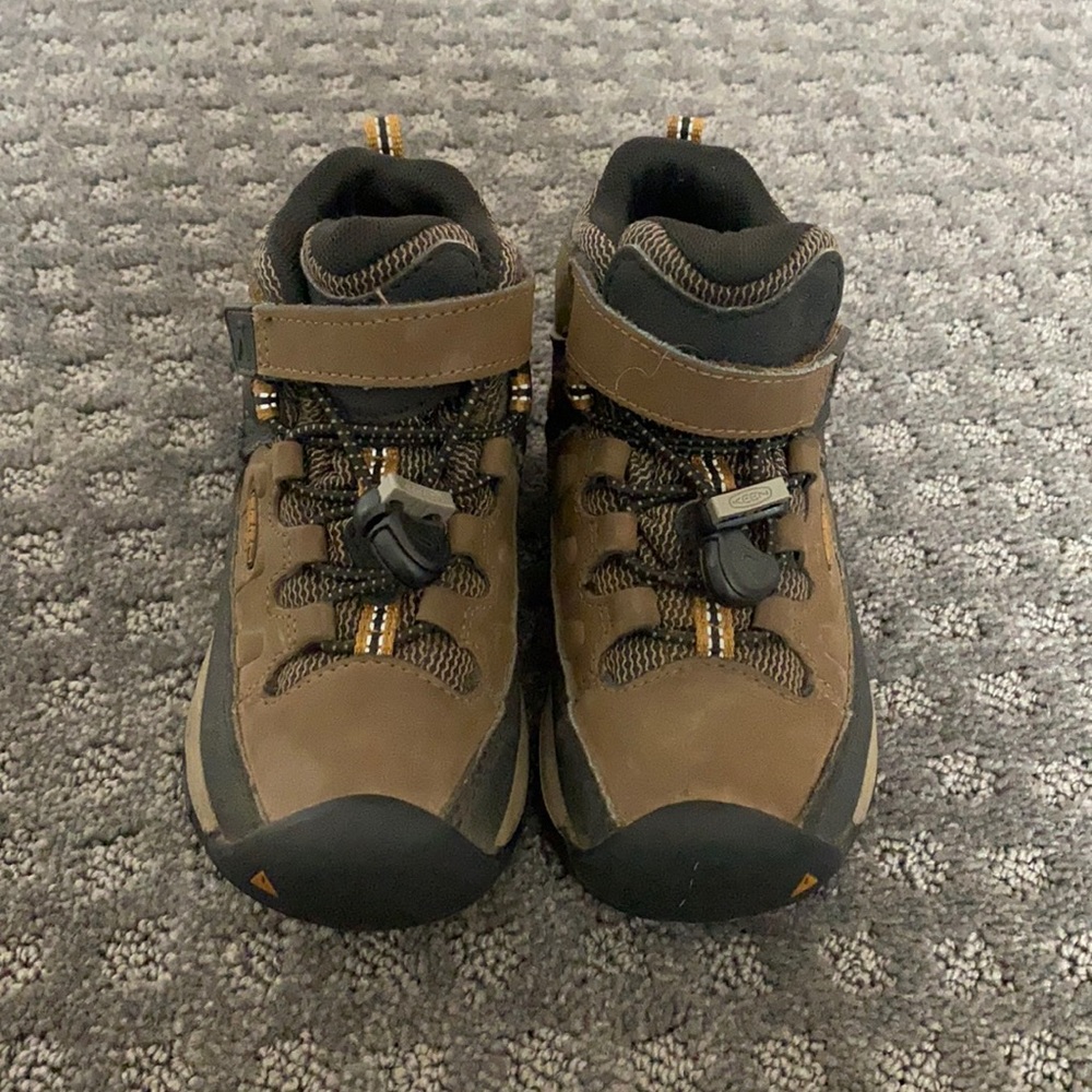 Kids boots